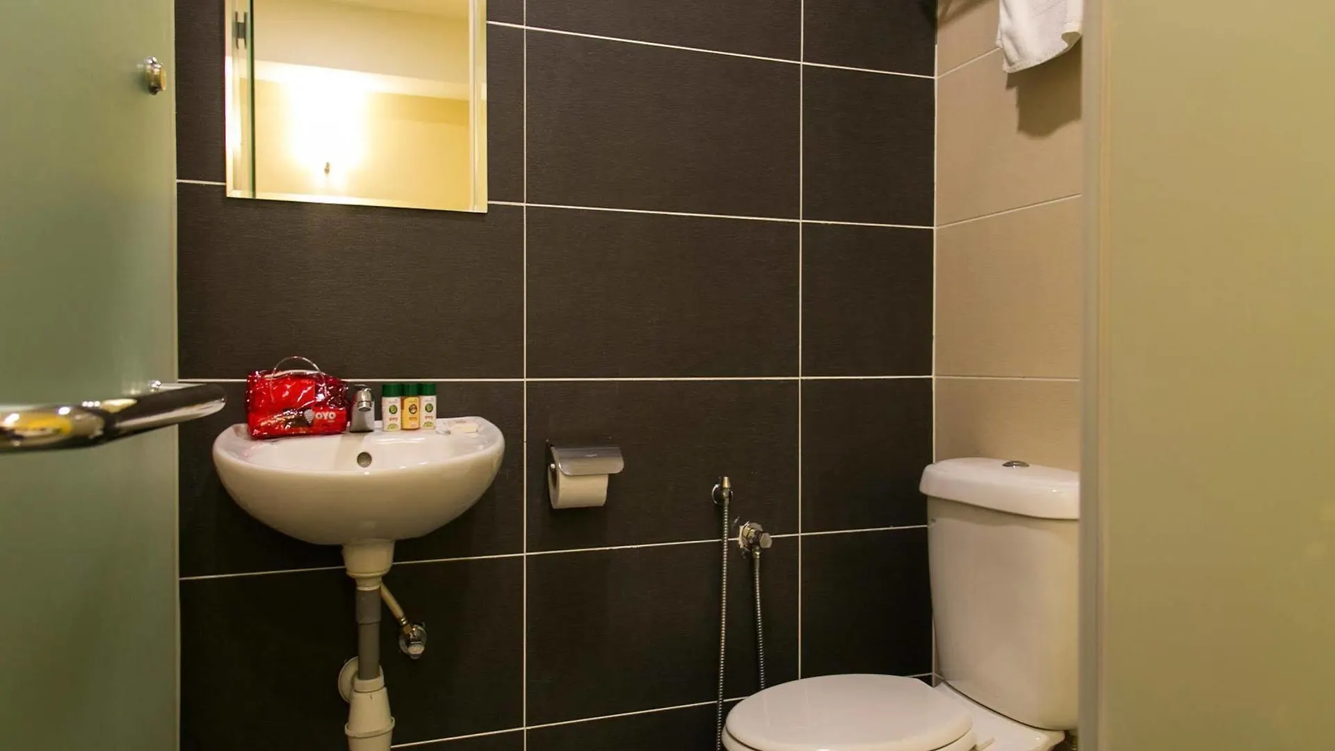 Oyo 220 Hotel Sri Maluri كوالالمبور