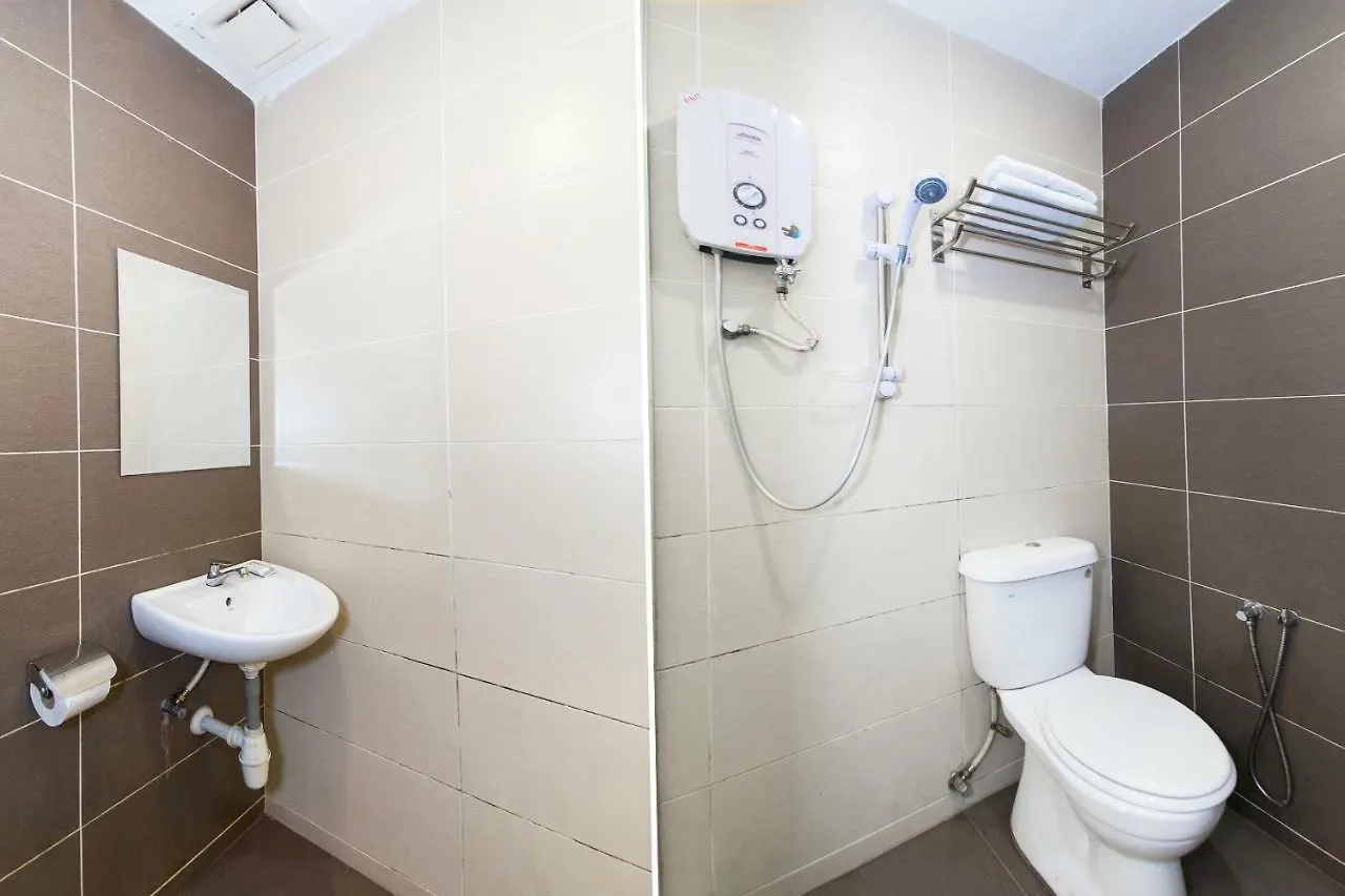 Oyo 220 Hotel Sri Maluri كوالالمبور